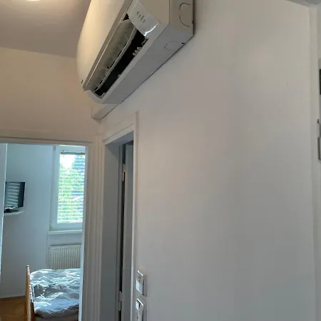 Apartmán Warm With Balcony And Free Parking